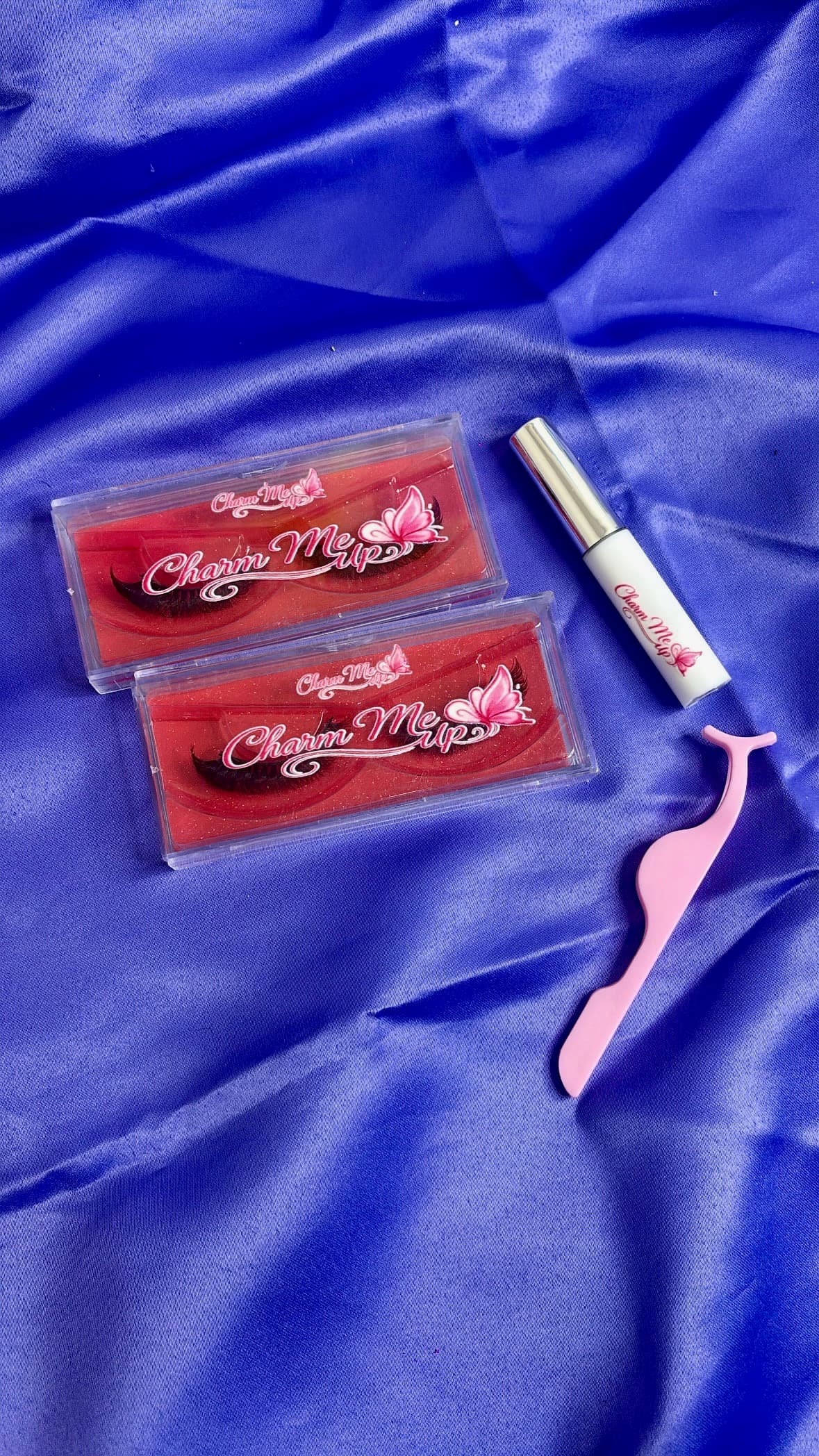 CharmeUp lash boxes with glue and applicator tool